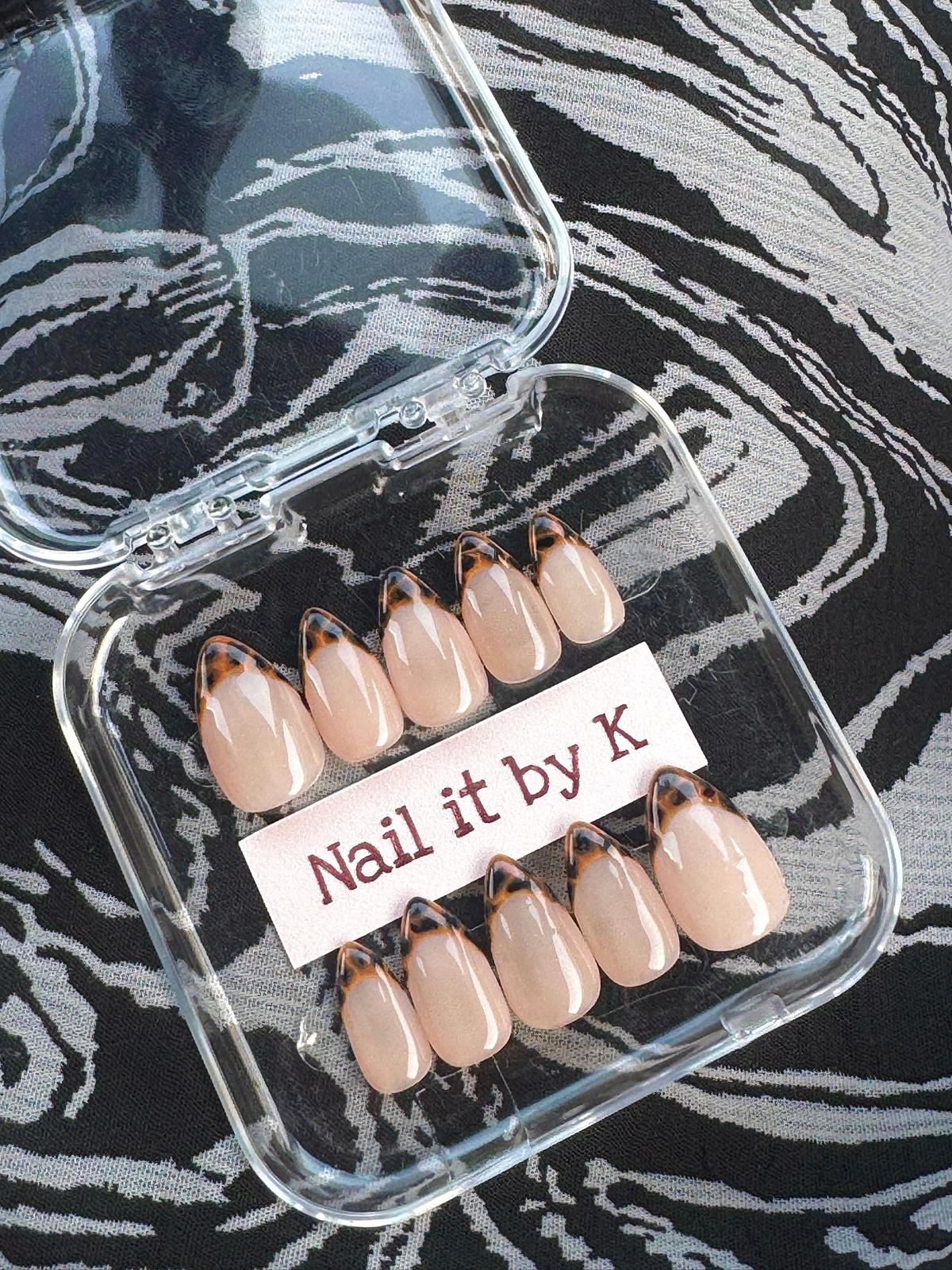 Tortoise shell French tips